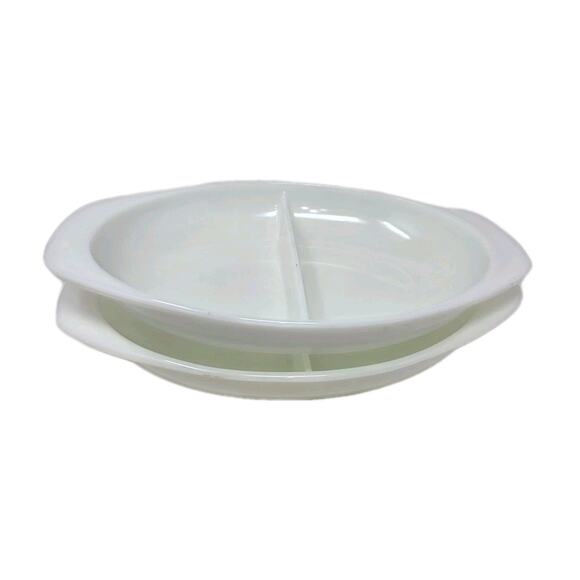 Vintage Pyrex 1083 White Milk Glass Divided Casserole Serving Dish 1.5 Quart X 2 - Picture 1 of 15